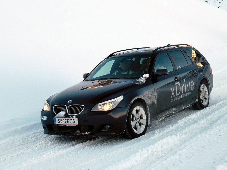 BMW 530xd Touring M Sport Package 2005 года  (фото 1 из 2)